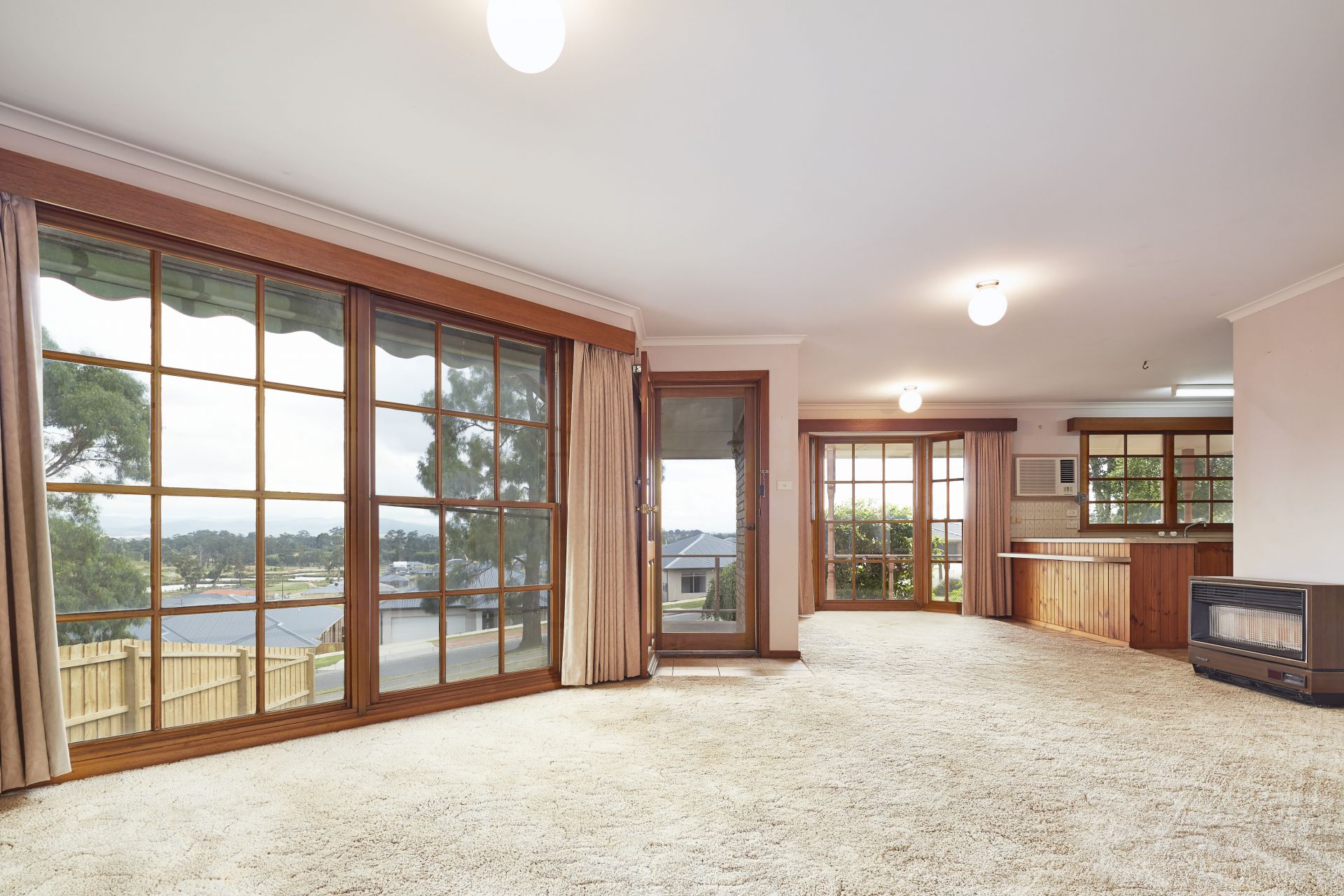 72 McNeilly Road, Drouin OBrien Real Estate