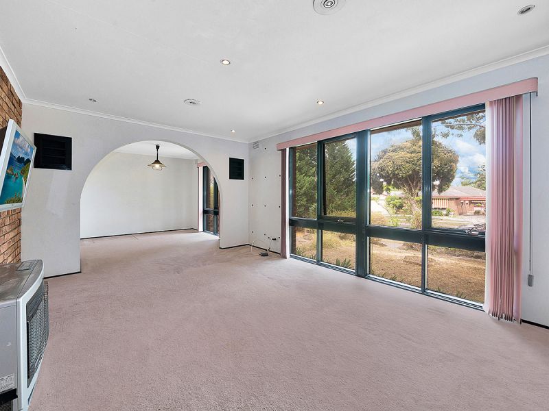 16 Hartington Drive, Wantirna OBrien Real Estate