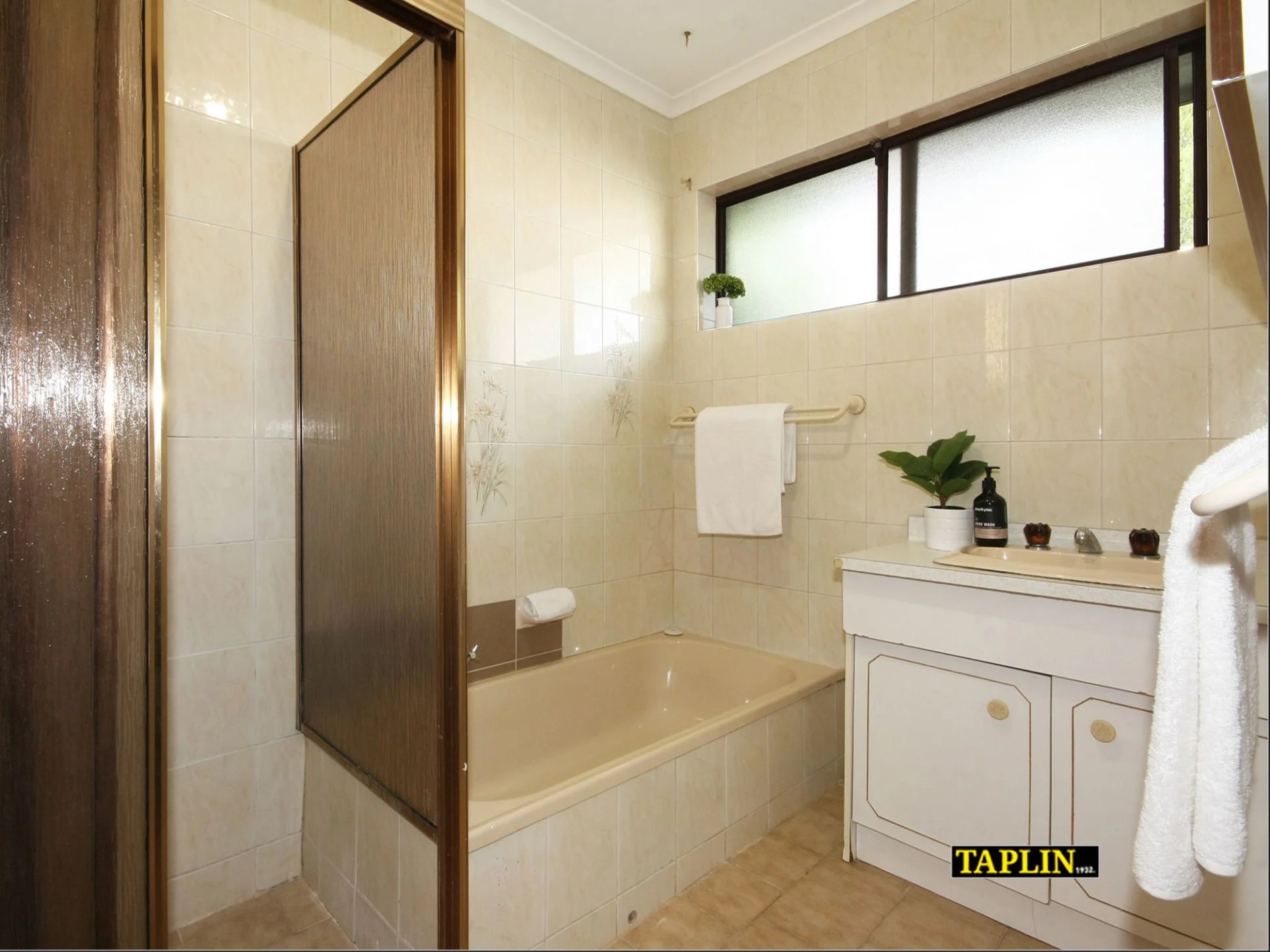 3 Brook Drive, Aberfoyle Park Taplin Real Estate