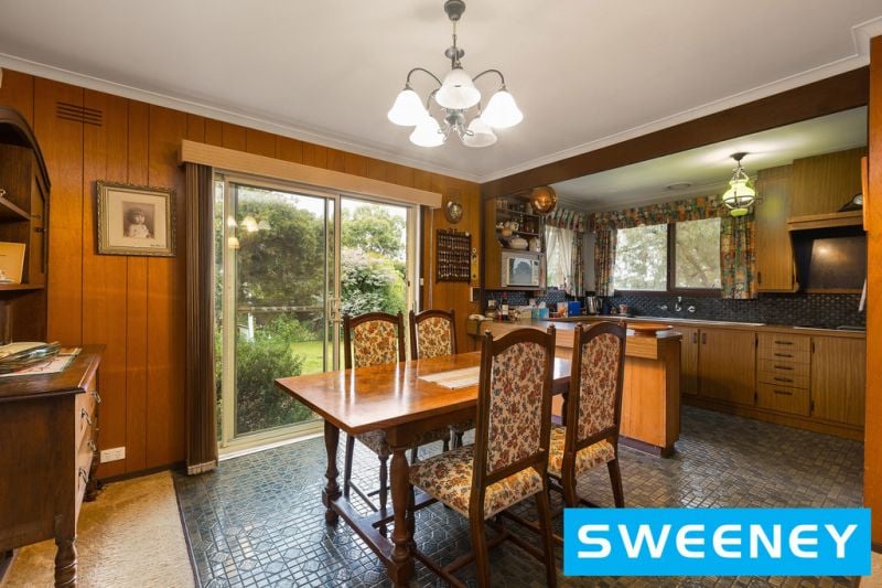 12 McIntyre Drive, ALTONA Sweeney Estate Agents