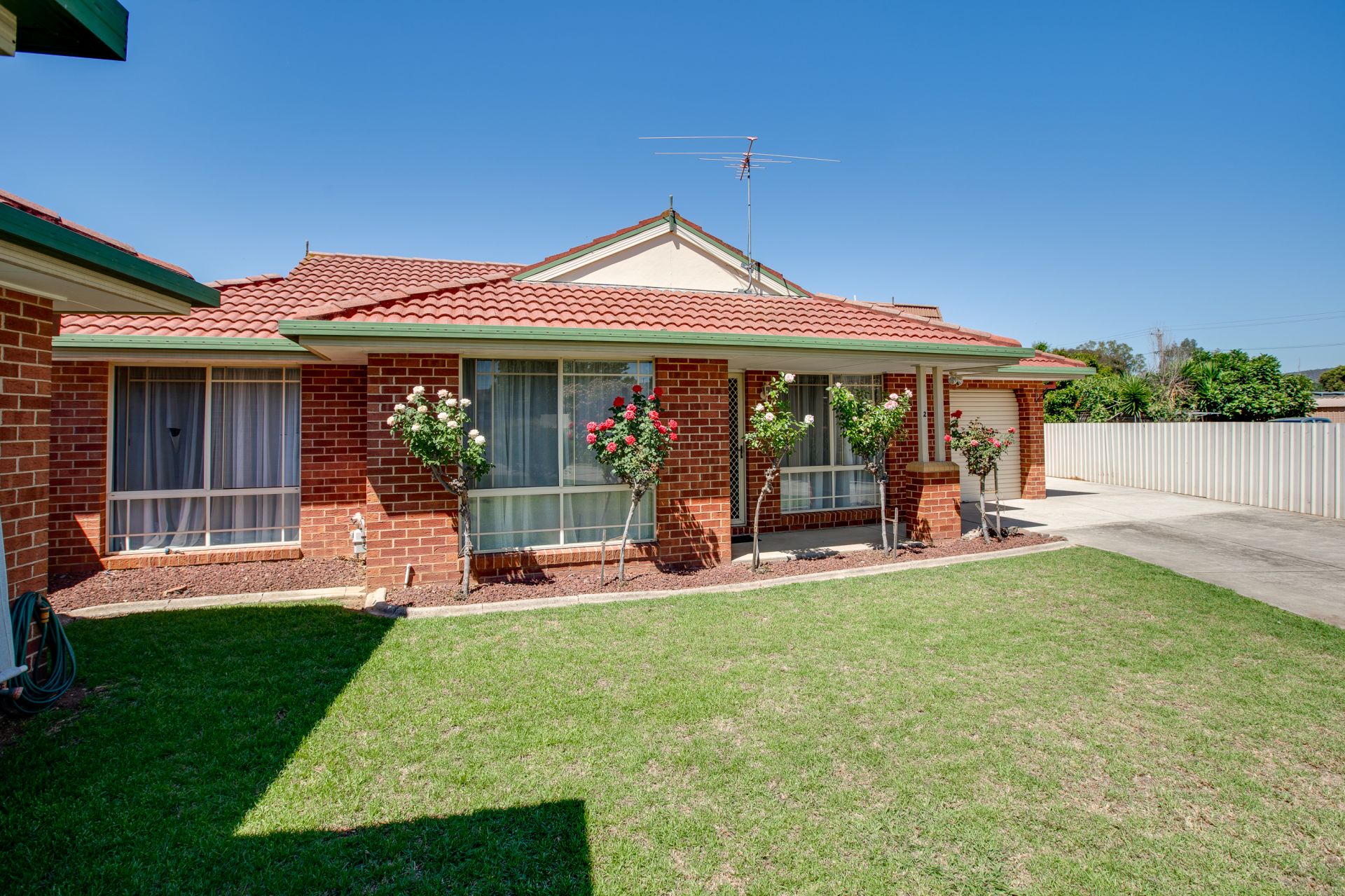 2/567 Seymour Street, Lavington Gilson Yonson Real Estate