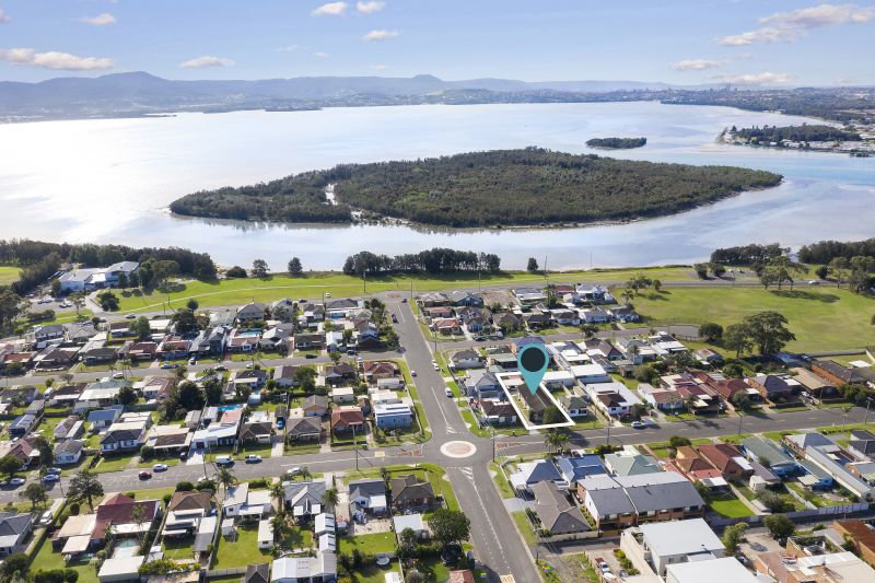 Real Estate For Sale 162 Pur Pur Avenue Lake Illawarra , NSW