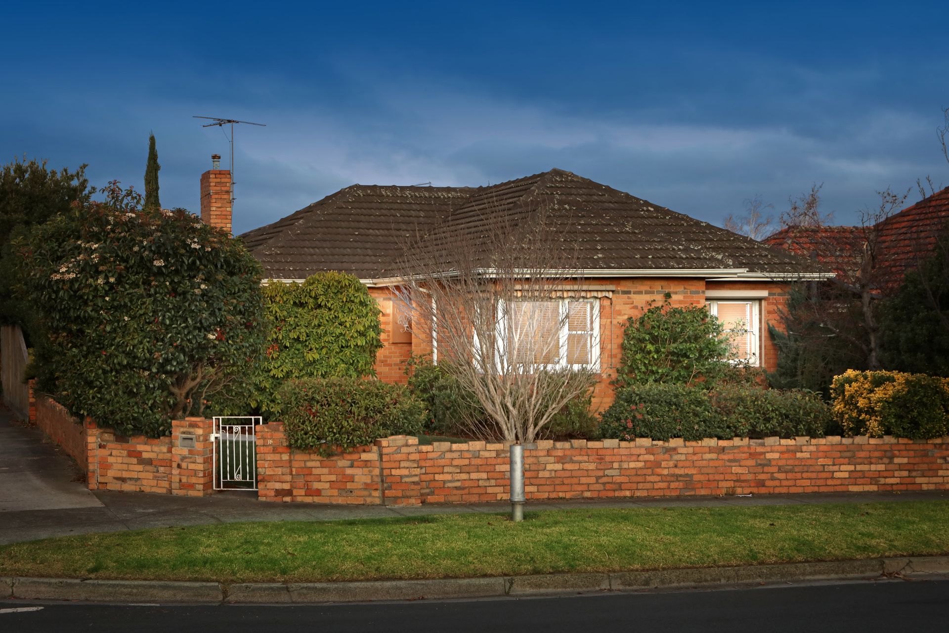 16 East Boundary Road, Bentleigh East OBrien Real Estate