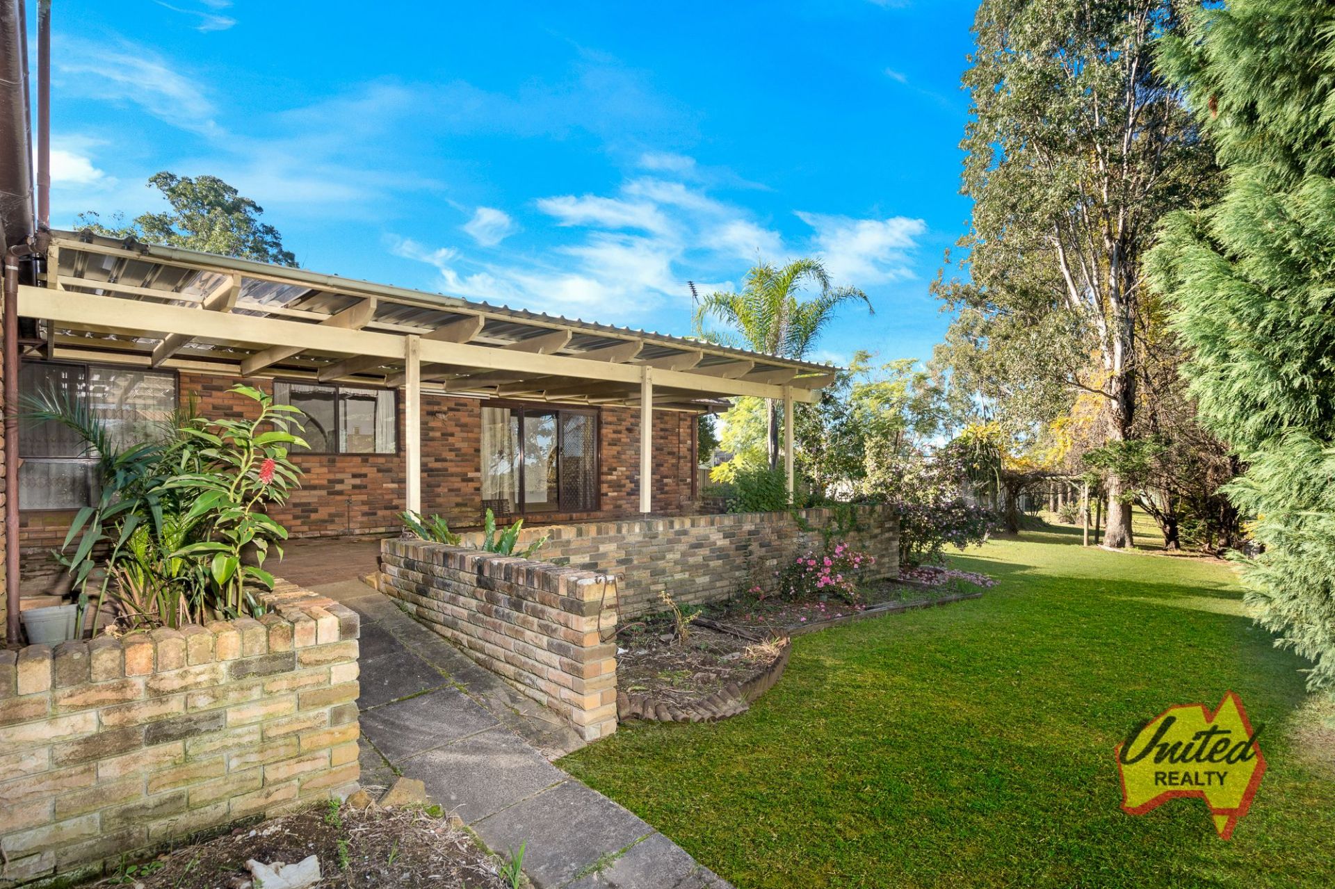 102104 Silverdale Road, Silverdale United Realty