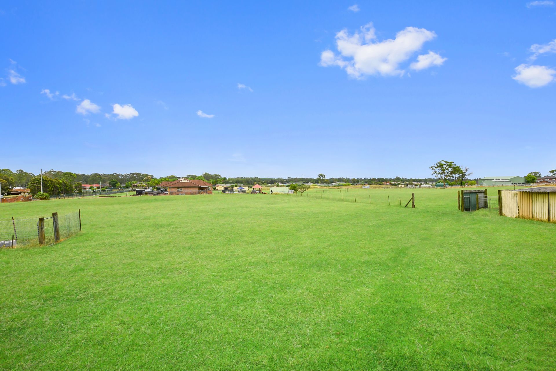 25 Braikfield Avenue, Kemps Creek United Realty