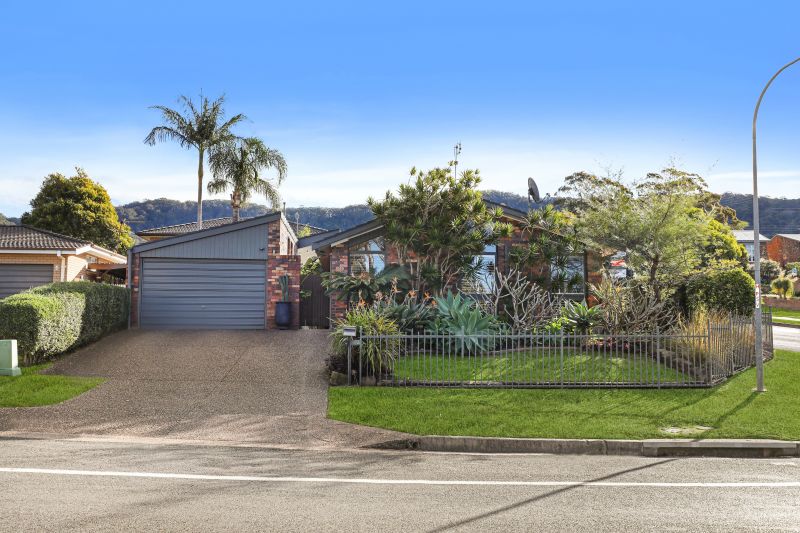 Real Estate For Sale 2 The Parkway Balgownie , NSW