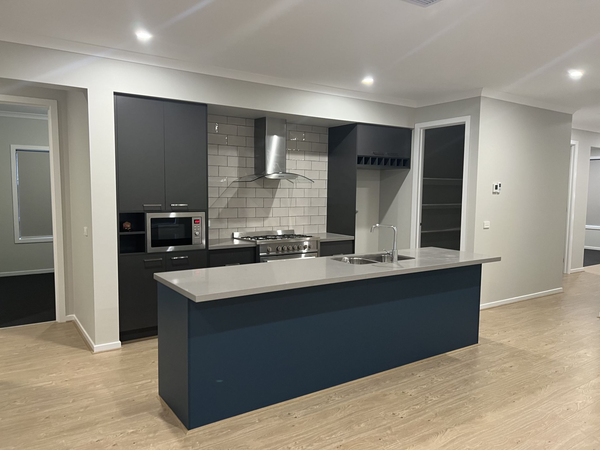 35 Hodgson Avenue, TARNEIT Sweeney Estate Agents