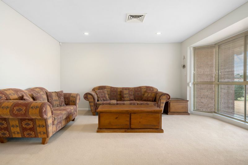 Real Estate For Sale 38 Kearns Avenue Kearns , NSW