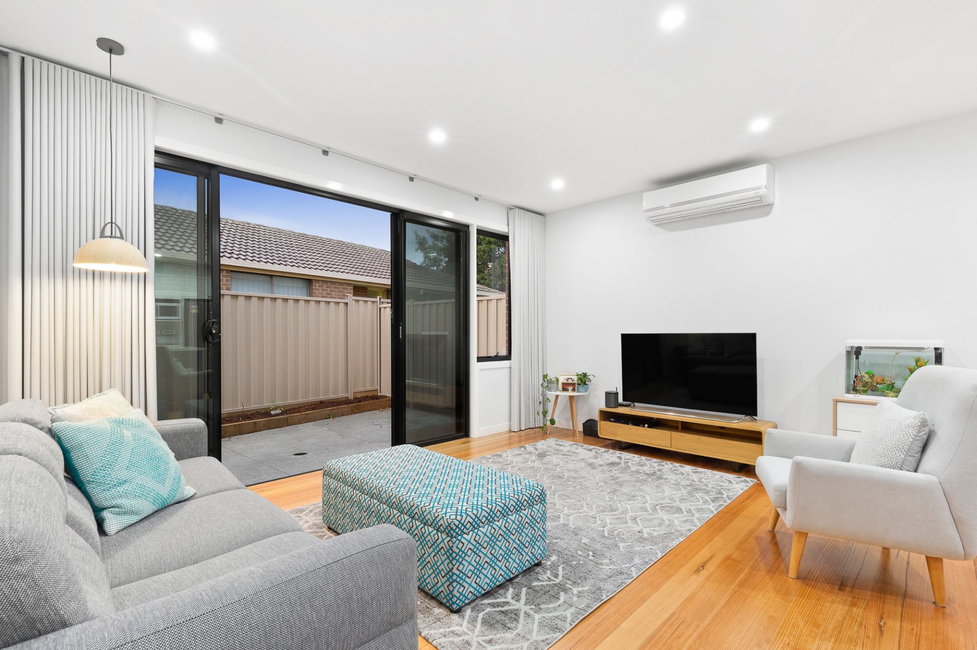 Real Estate For Sale 182 Mill Park Drive Mill Park , VIC