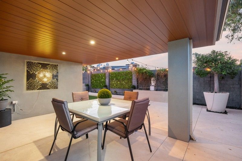 2 Tarquin Gardens, BELMONT WELSH Real Estate
