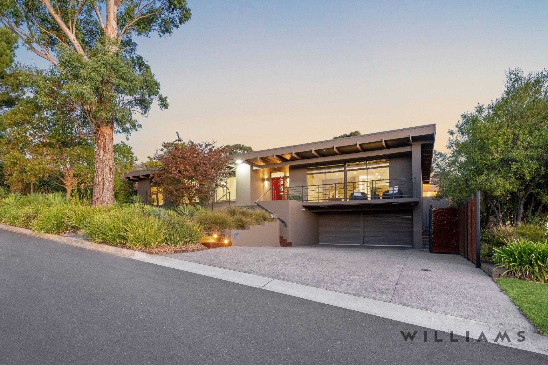 8 Olde Coach Road, Urrbrae Williams Real Estate
