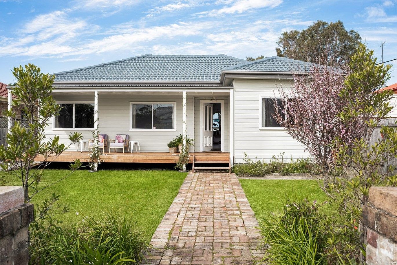 Real Estate For Sale 27 Thalassa Avenue East Corrimal , NSW