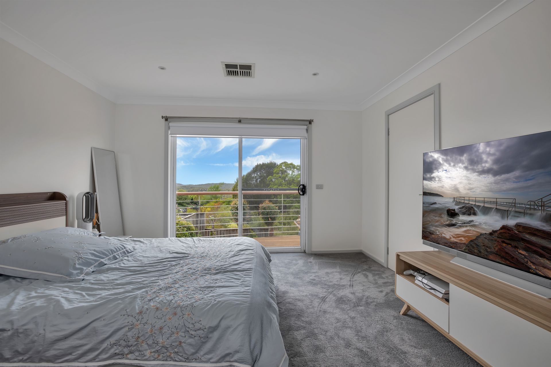Real Estate For Lease 5 Seaview Parade Belrose , NSW