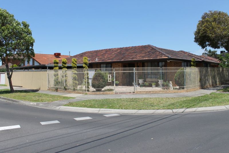 2 Sommers Drive, ALTONA MEADOWS Sweeney Estate Agents