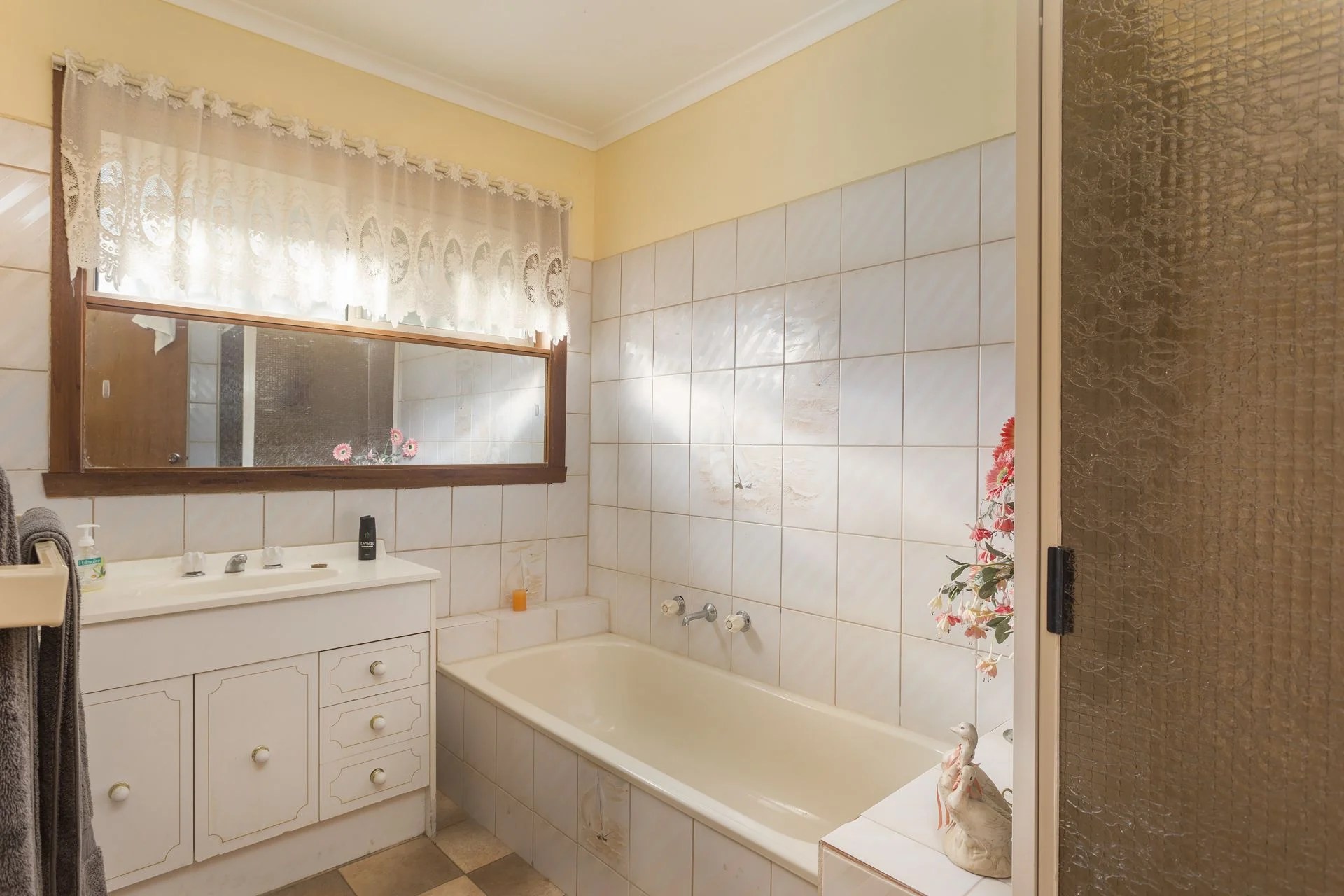 1/33 Clee Crescent, Strathdale DCK Real Estate