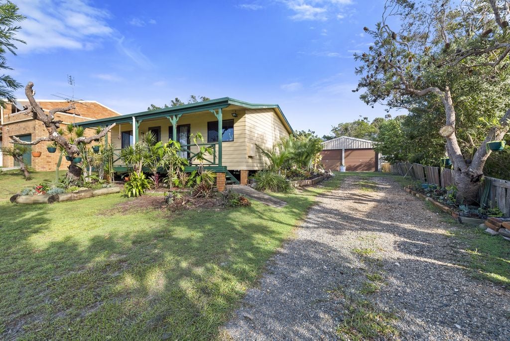Real Estate For Sale 3 Flaherty Street Red Rock , NSW