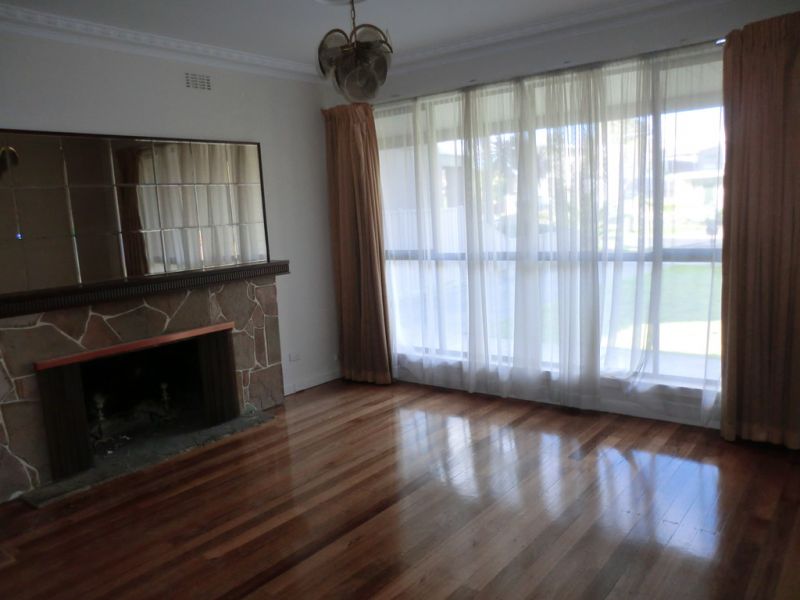 5 Grieve Pde, ALTONA Sweeney Estate Agents