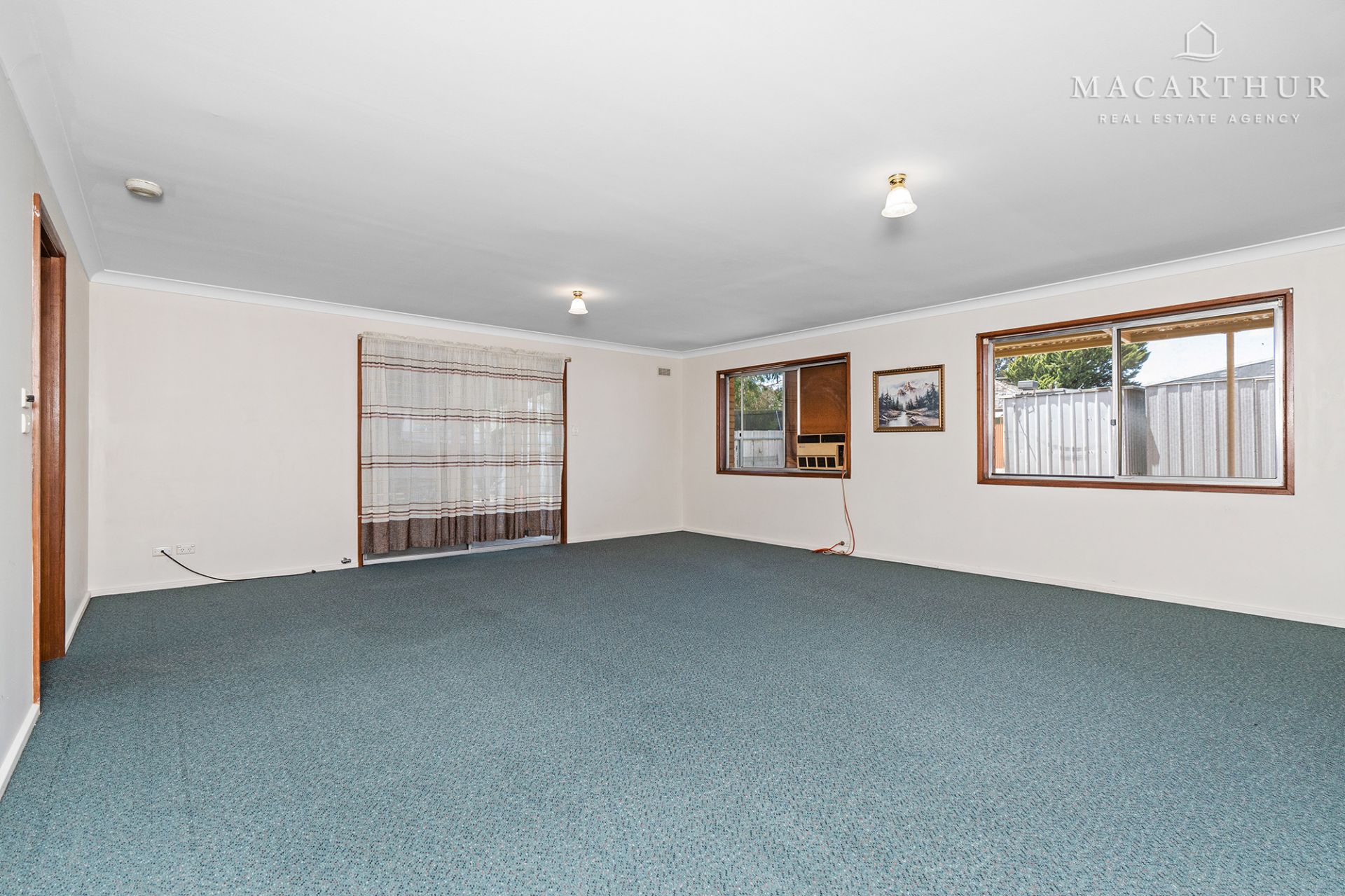 31 Raye Street, Tolland Macarthur Real Estate Agency