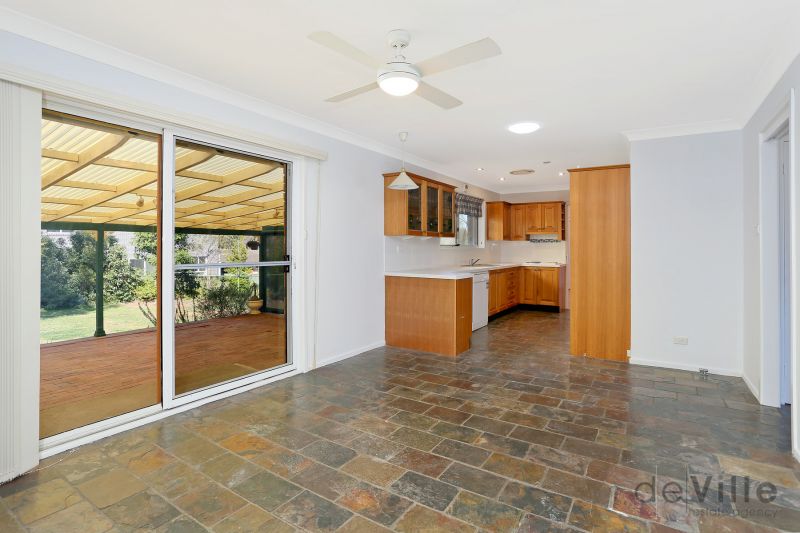 96 Fishburn Crescent, Castle Hill deVille Estate Agency