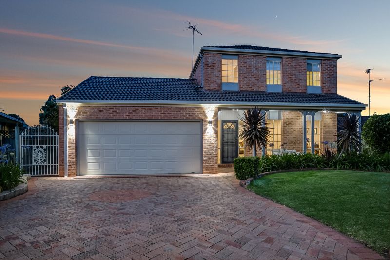 Real Estate For Sale 4 Craven Place Mount Annan , NSW