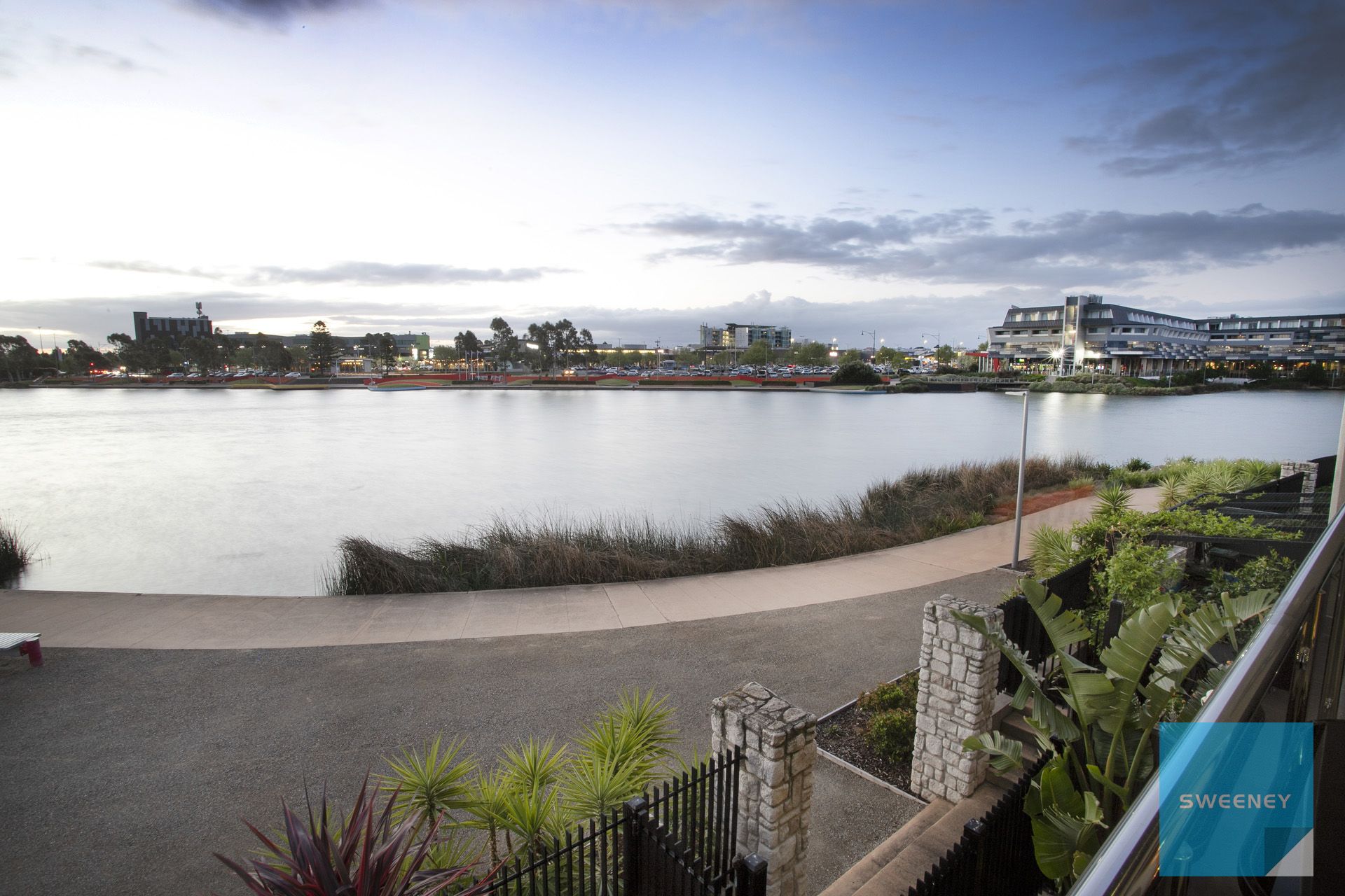 5 Caravel Lane, CAROLINE SPRINGS Sweeney Estate Agents