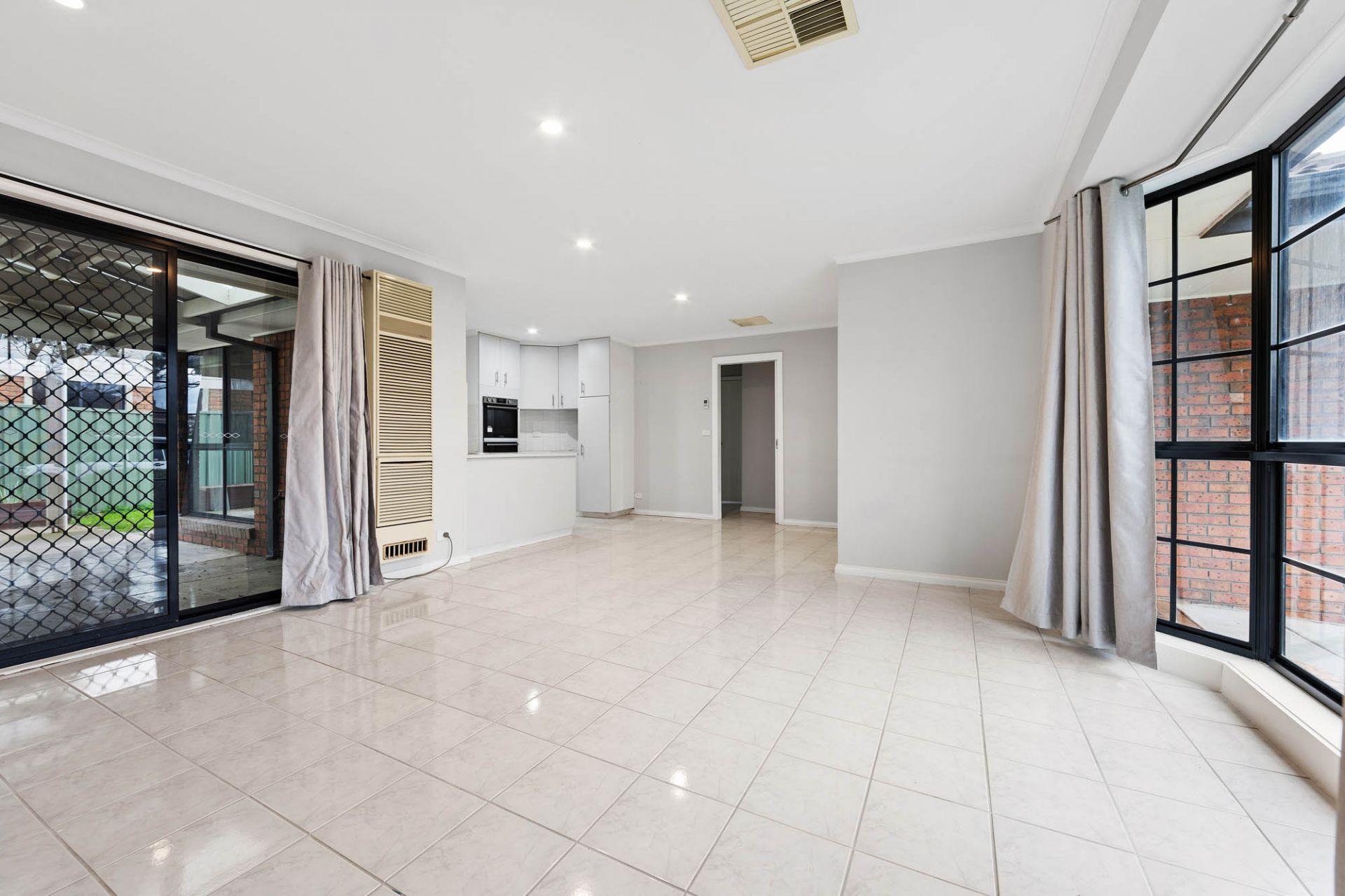 1/24 Coleridge Drive, Delahey OBrien Real Estate