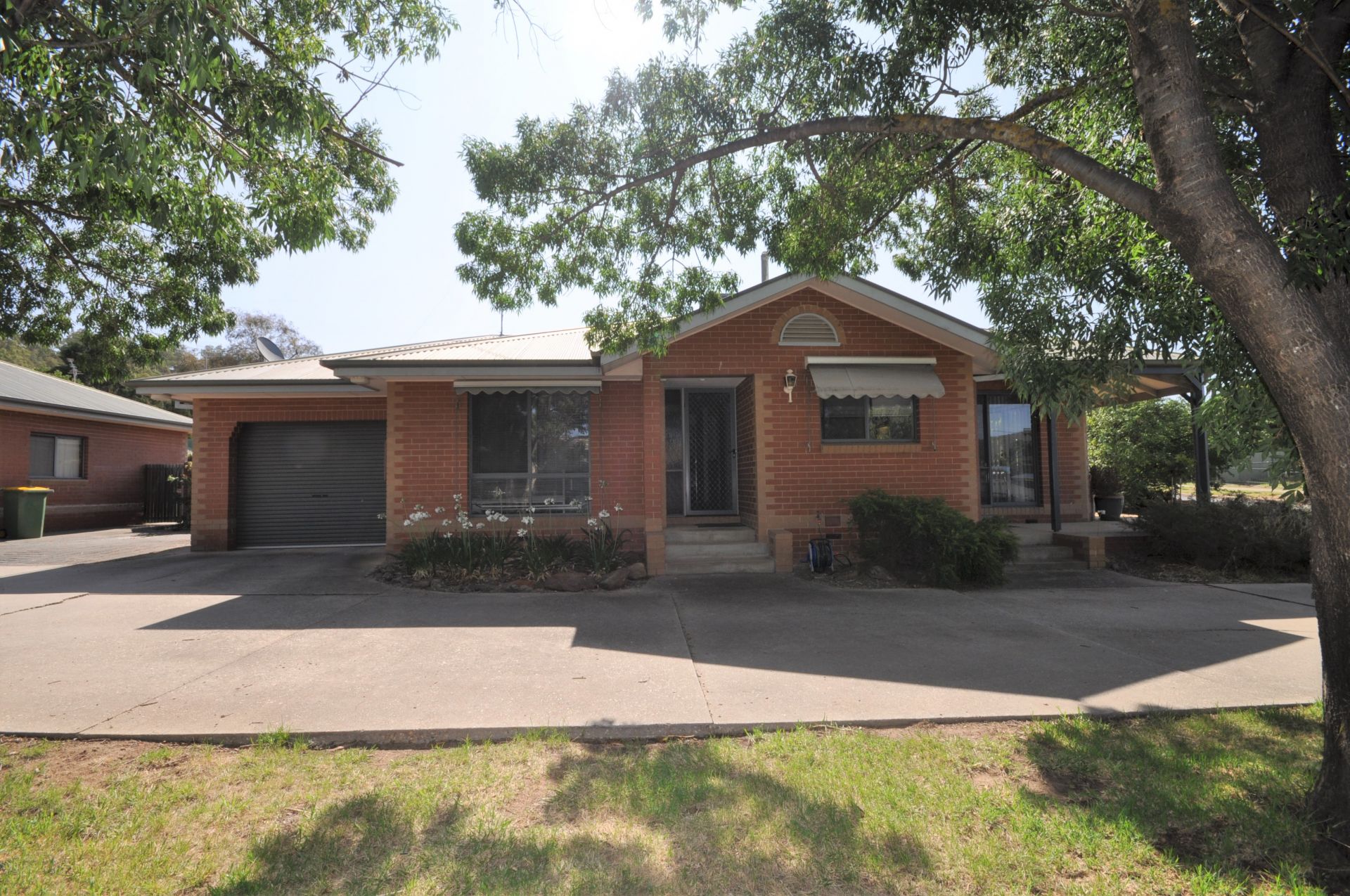 1/661 Pearsall Street, Lavington Kane Real Estate