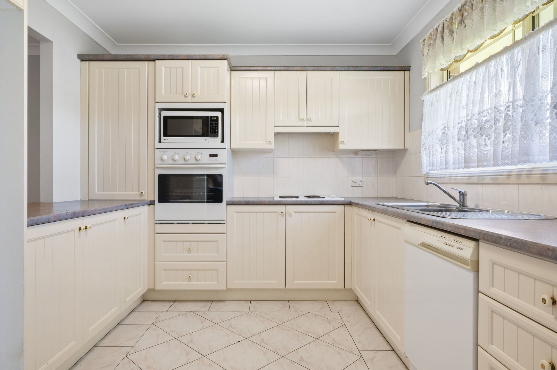 Real Estate For Sale 18/7 Stonelea Court Dural , NSW