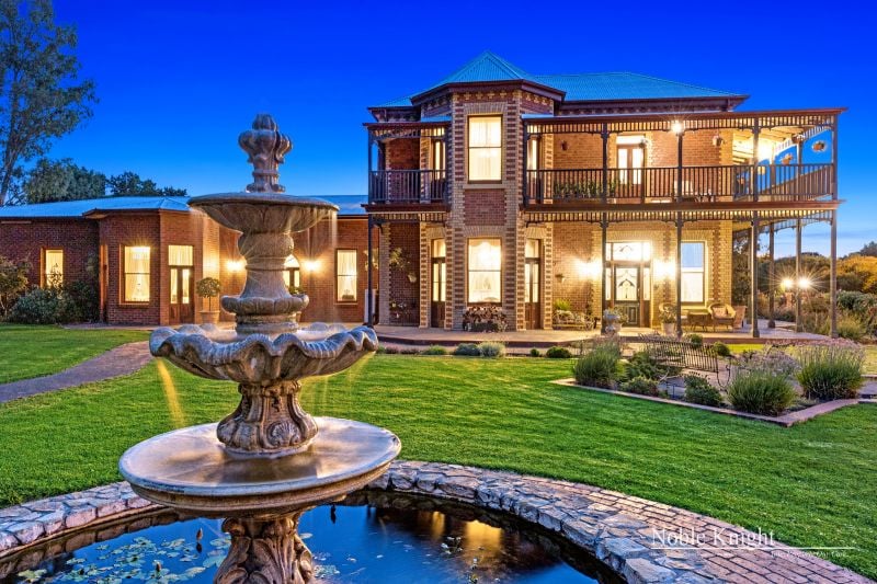 111115 High Street, Yea Noble Knight