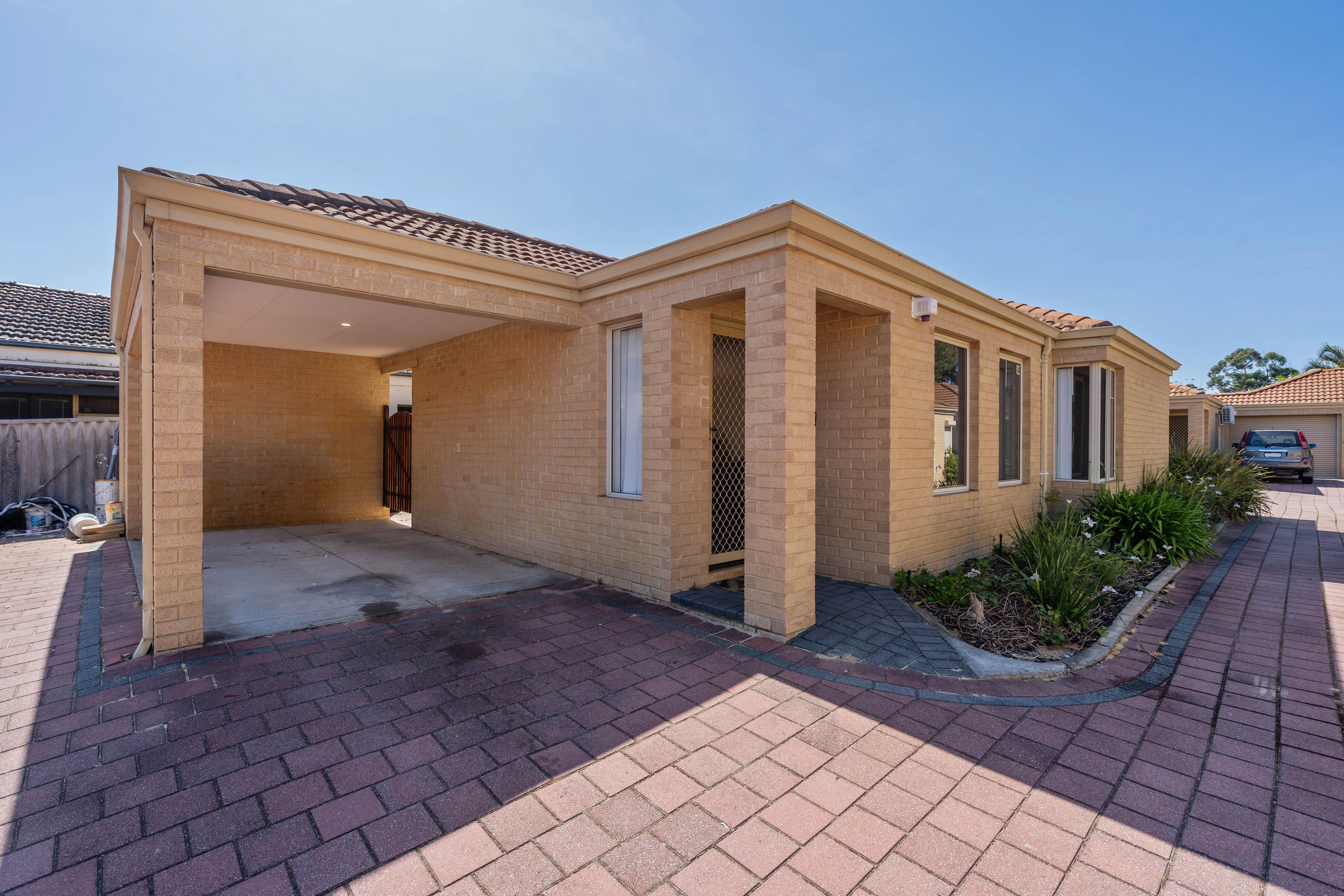 Real Estate For Sale 9/20 Fremantle Road Gosnells , WA