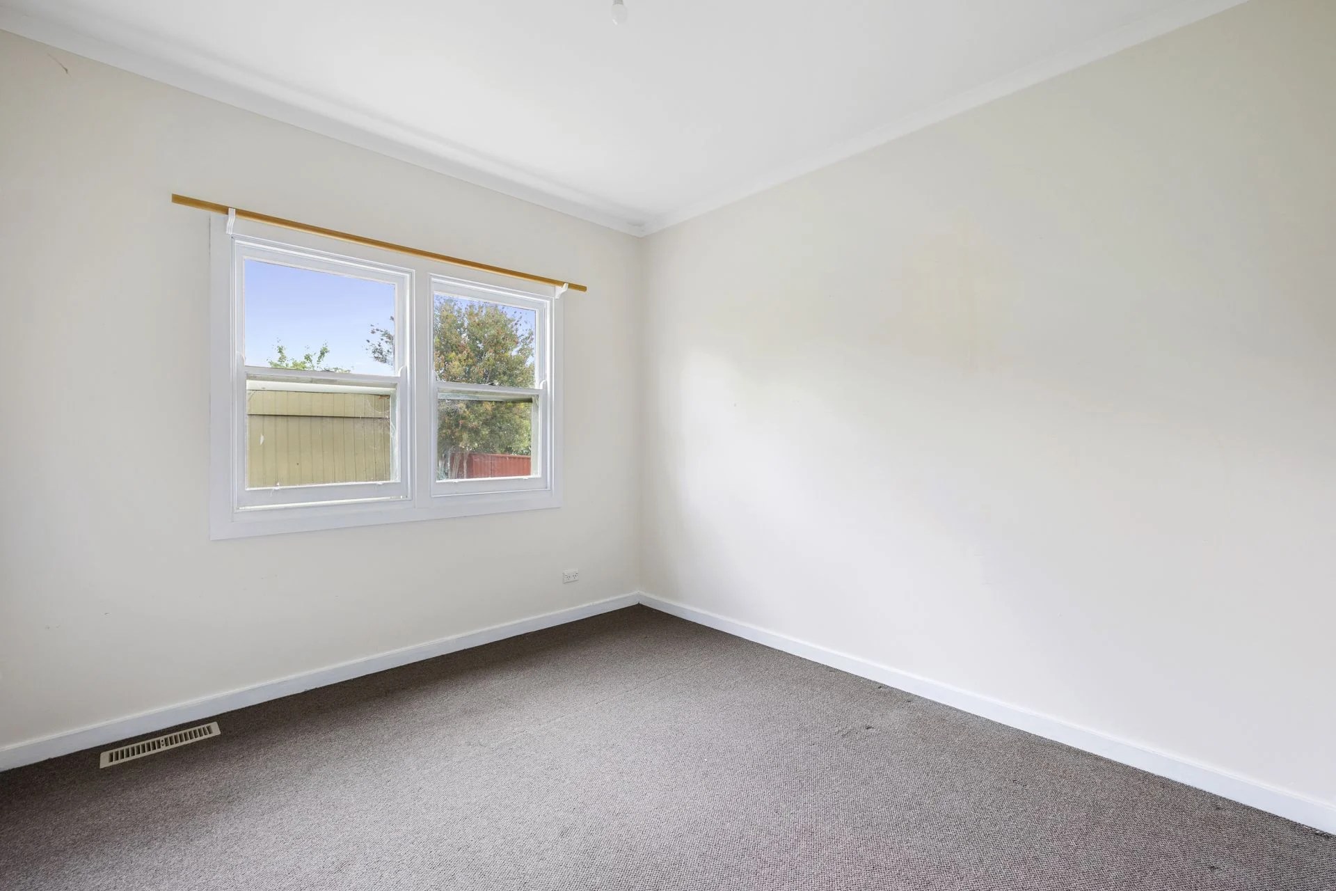 34 Ellis Street, Flora Hill Bendigo Ballarat Real Estate Pty Ltd