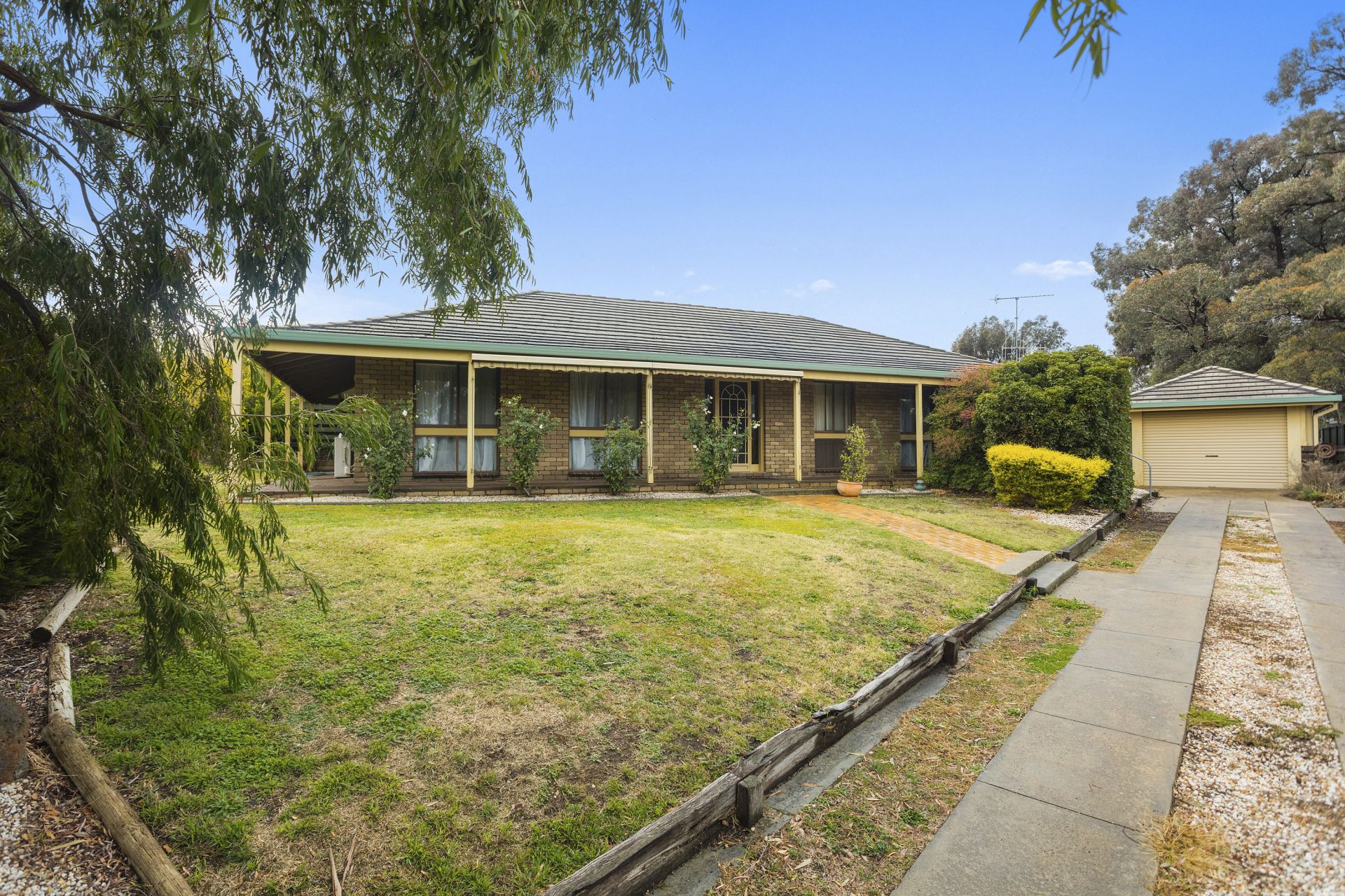92 Harley Street, Strathdale DCK Real Estate