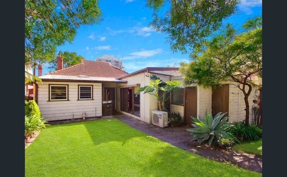 Real Estate For Sale 5 Oaks Avenue Cremorne , NSW