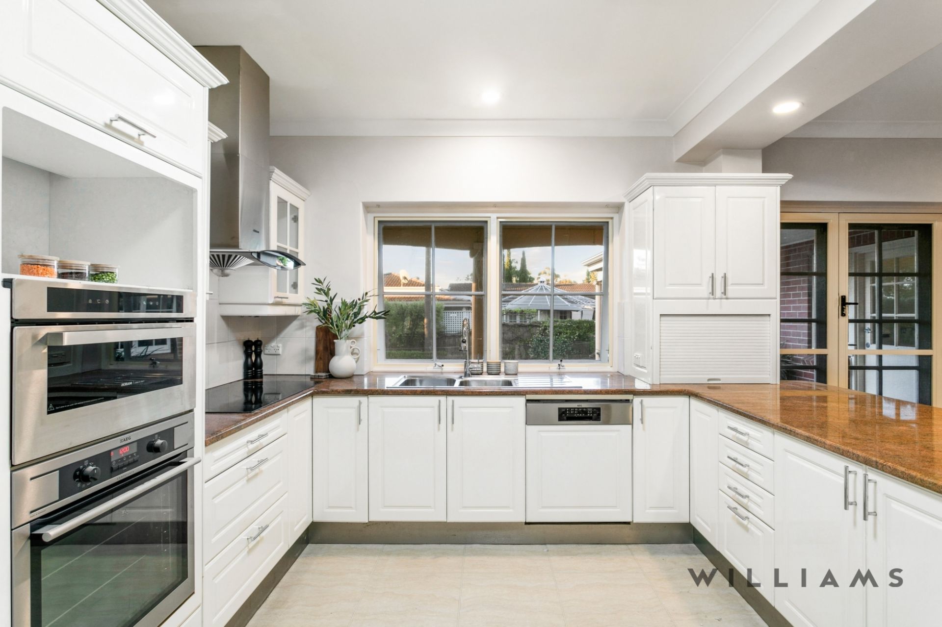 13 Willowood Drive, Urrbrae Williams Real Estate