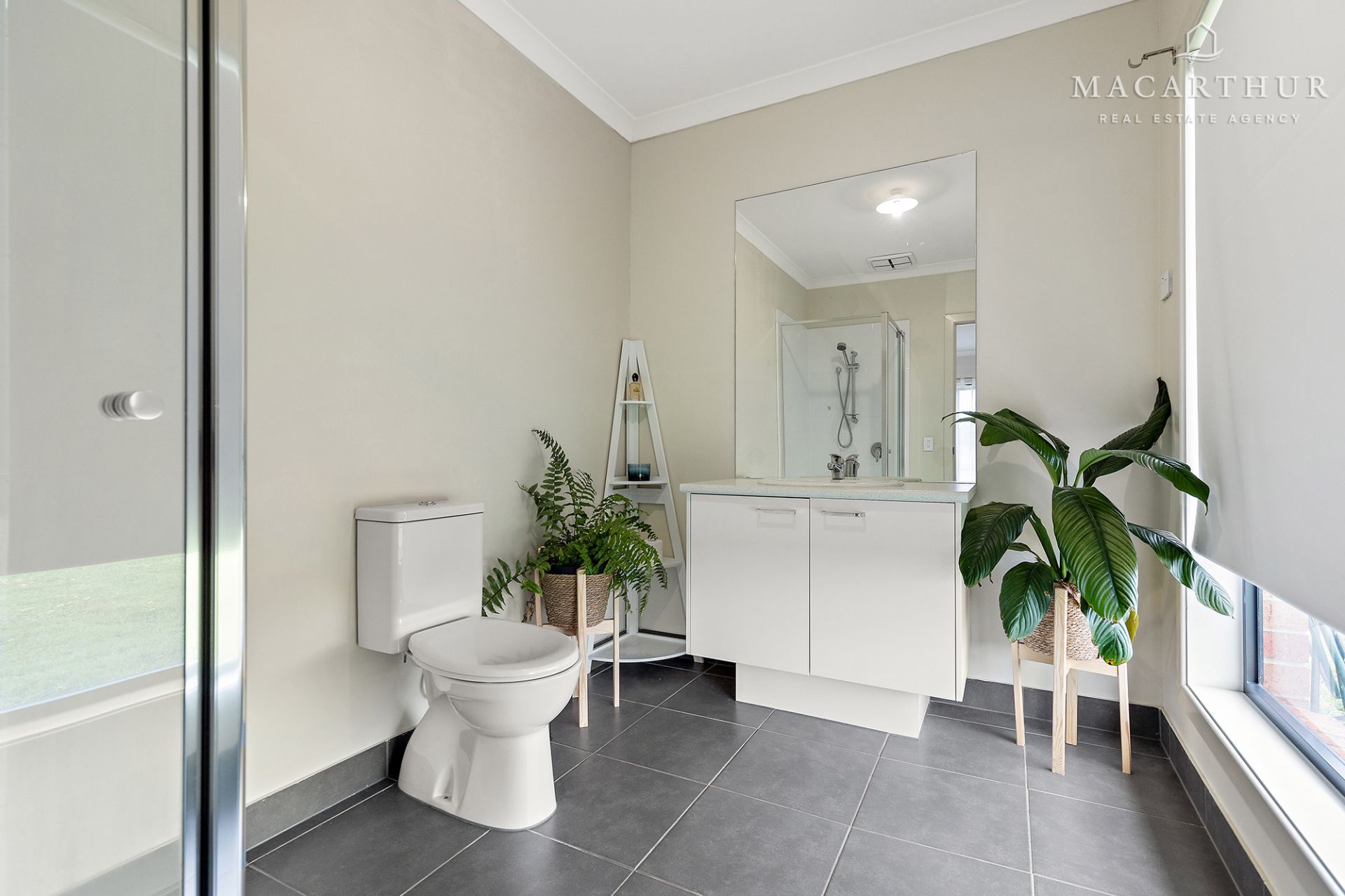 77 Learys Lane, Coolamon Macarthur Real Estate Agency