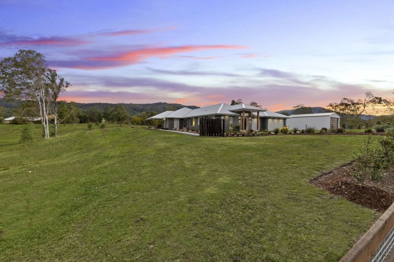 Real Estate For Sale 14 Breeze Place Highvale , QLD