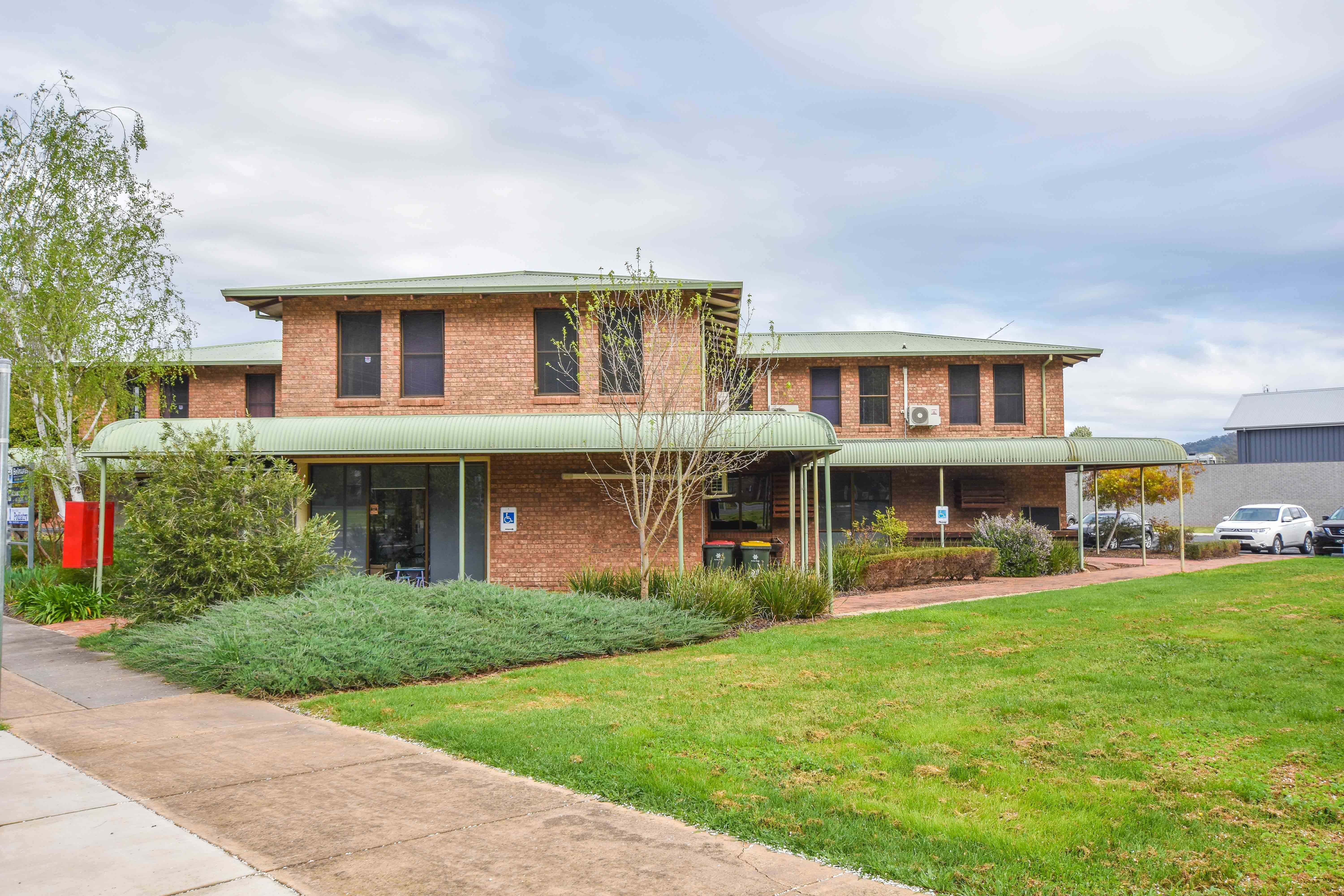 Real Estate For Commercial Lease 17 Albert Street Myrtleford , VIC