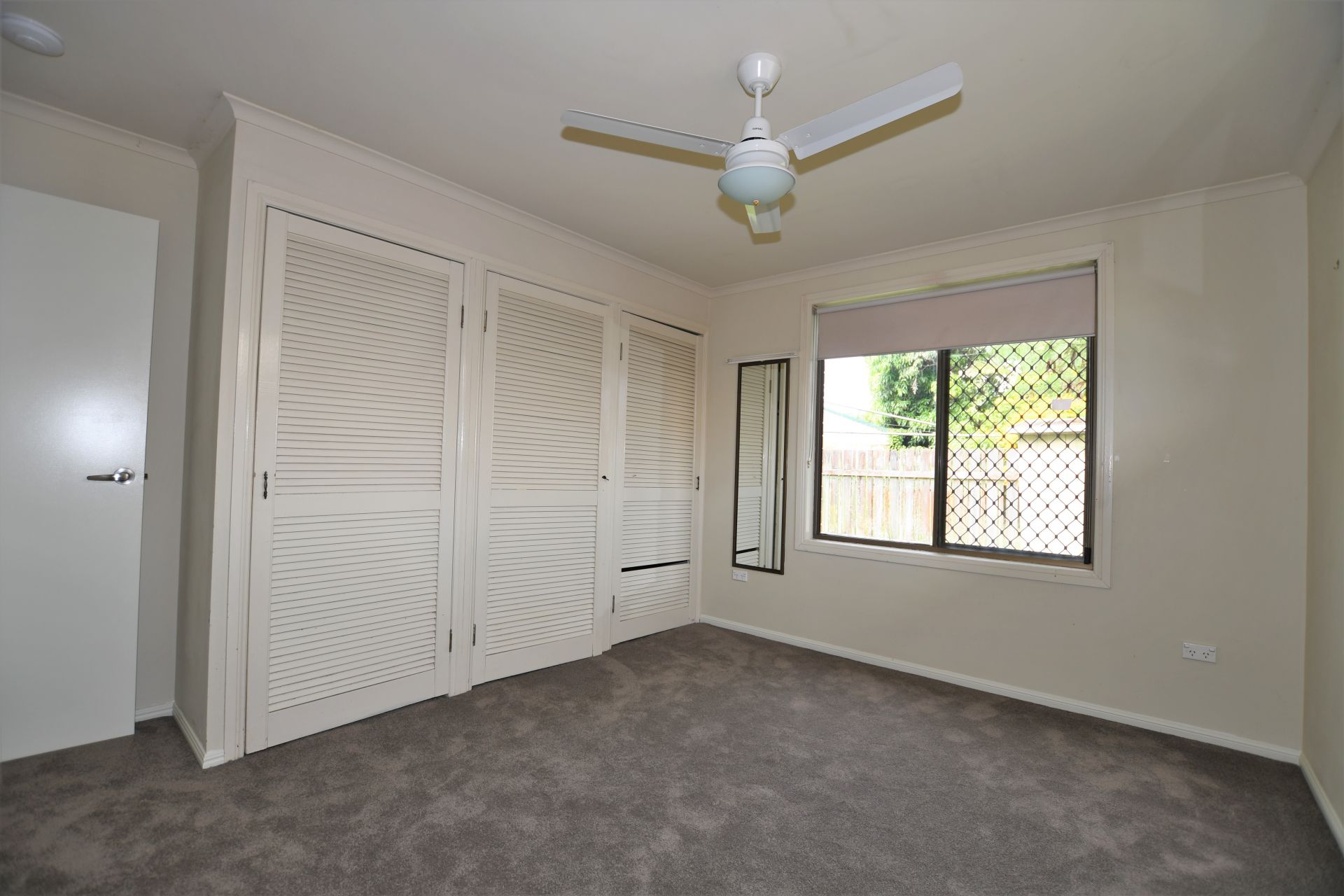 16 Sinclair Street, AVENELL HEIGHTS Four Walls Realty