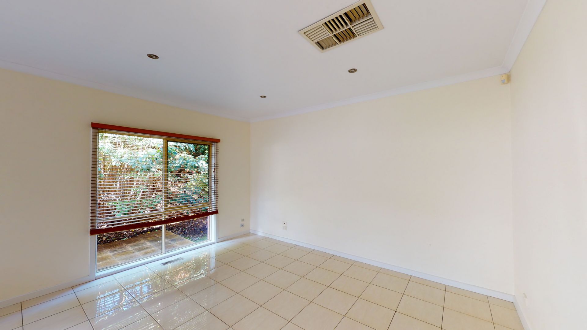 2/13 Harrow Street, Blackburn South OBrien Real Estate