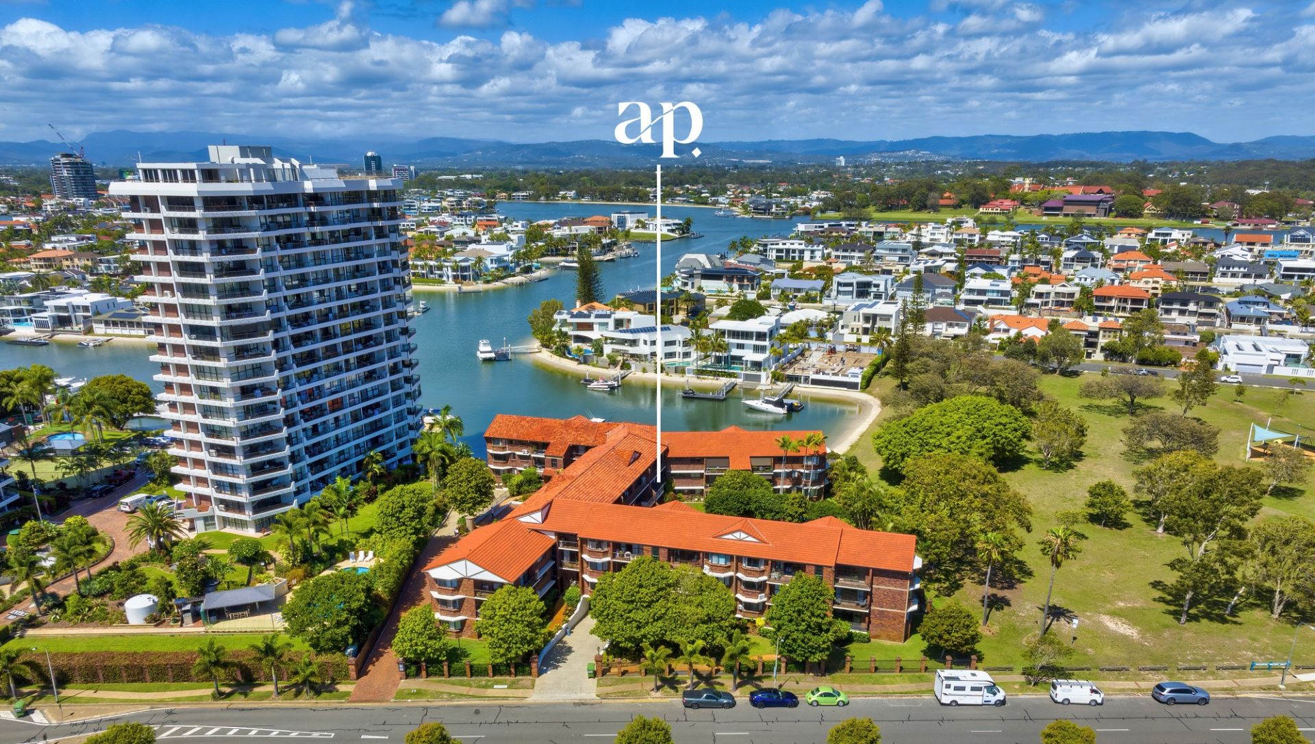9/22 Commodore Drive, Paradise Waters Amir Prestige Group