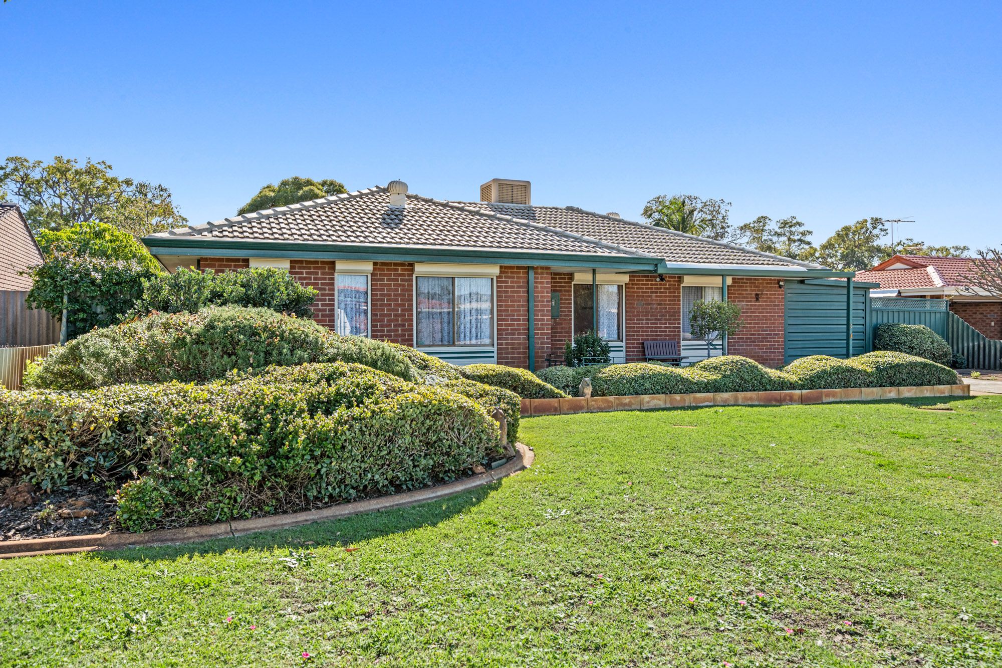 Real Estate For Sale 33 Brabham Street Gosnells , WA
