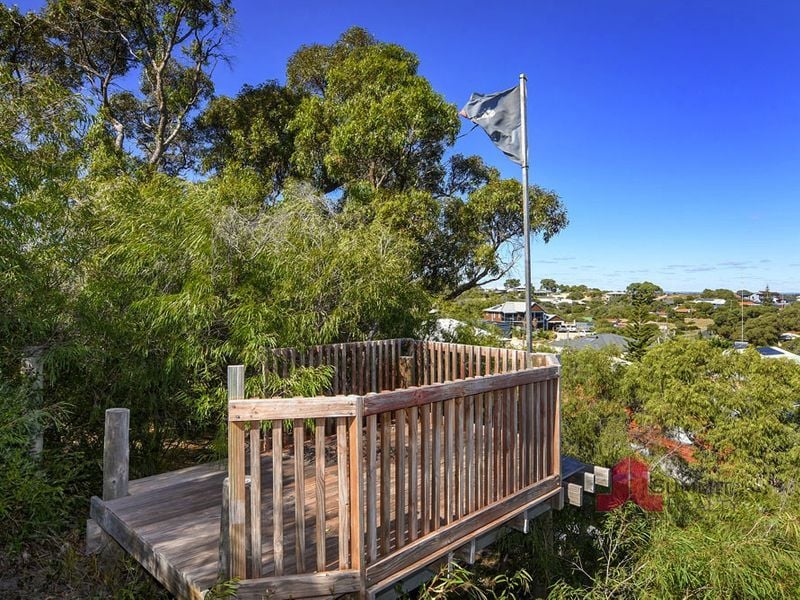 Real Estate For Sale 12 Carleen Avenue Binningup , WA