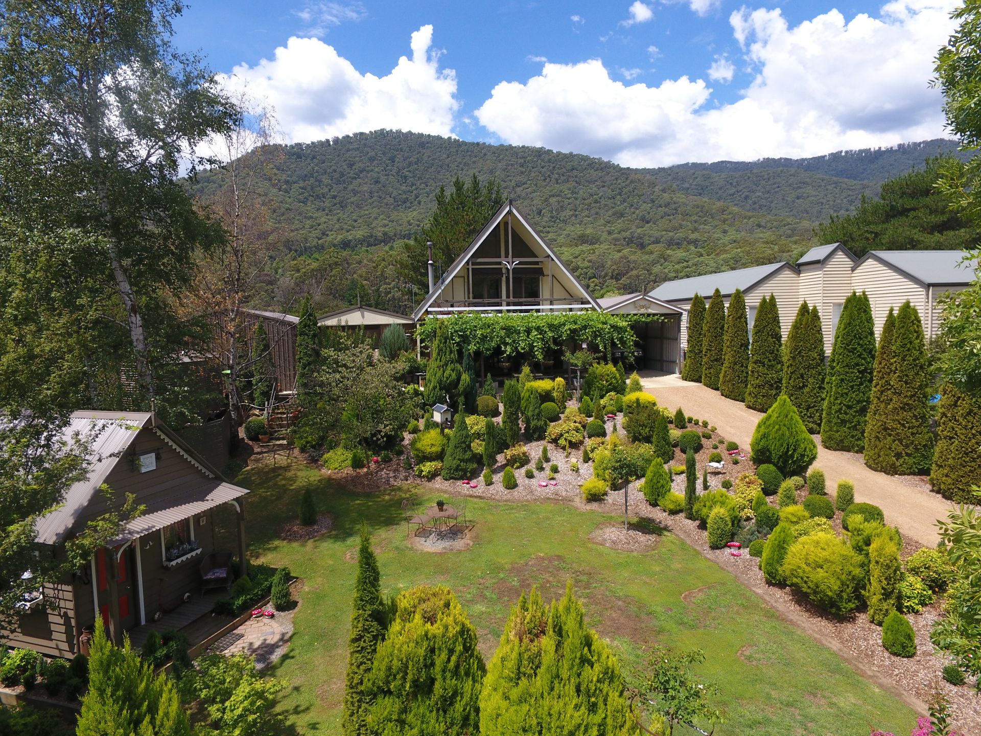 129 Great Alpine Road, Harrietville Dickens Real Estate