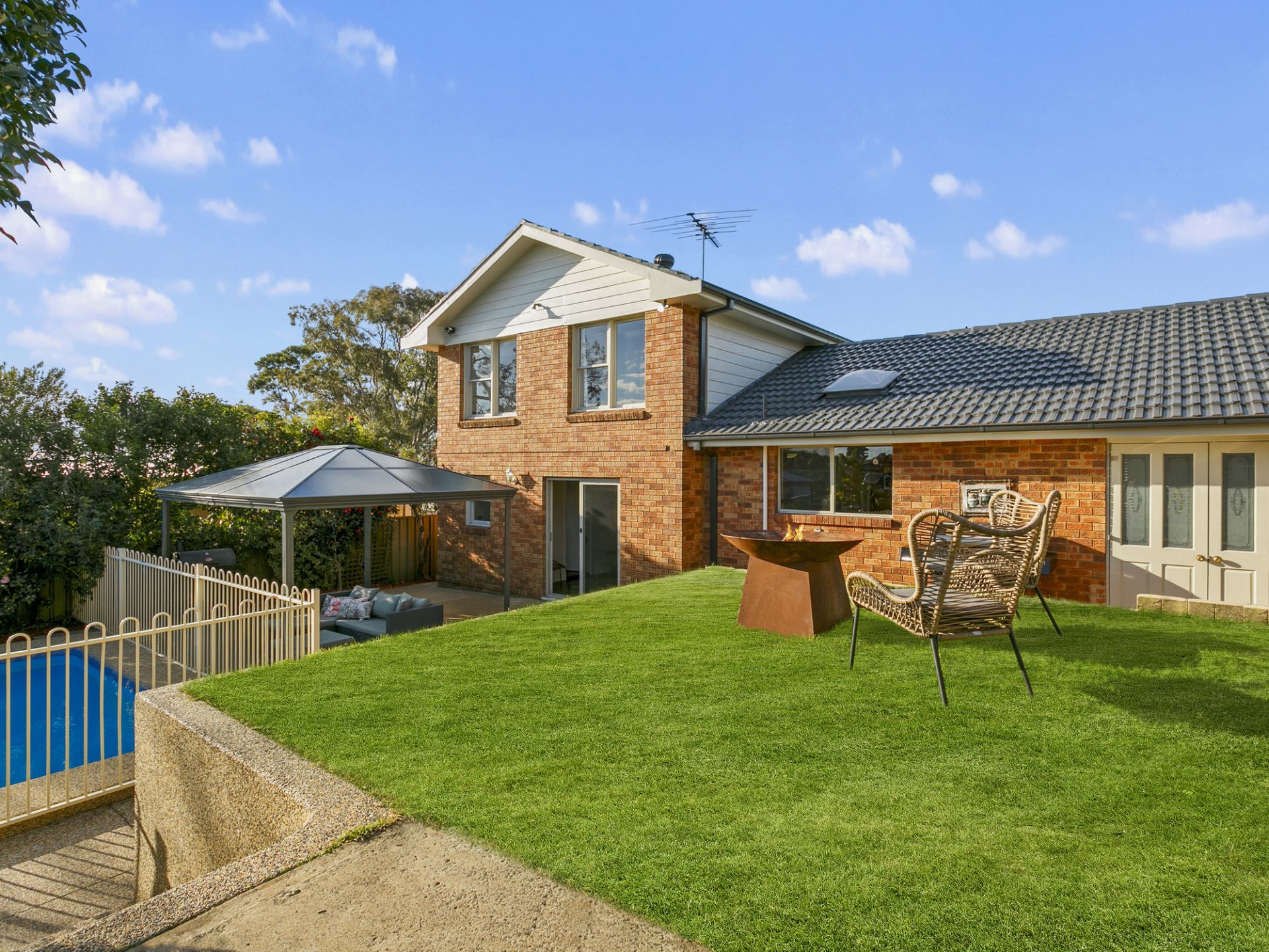 16 Hawthorn Street, Loftus Singer Residential