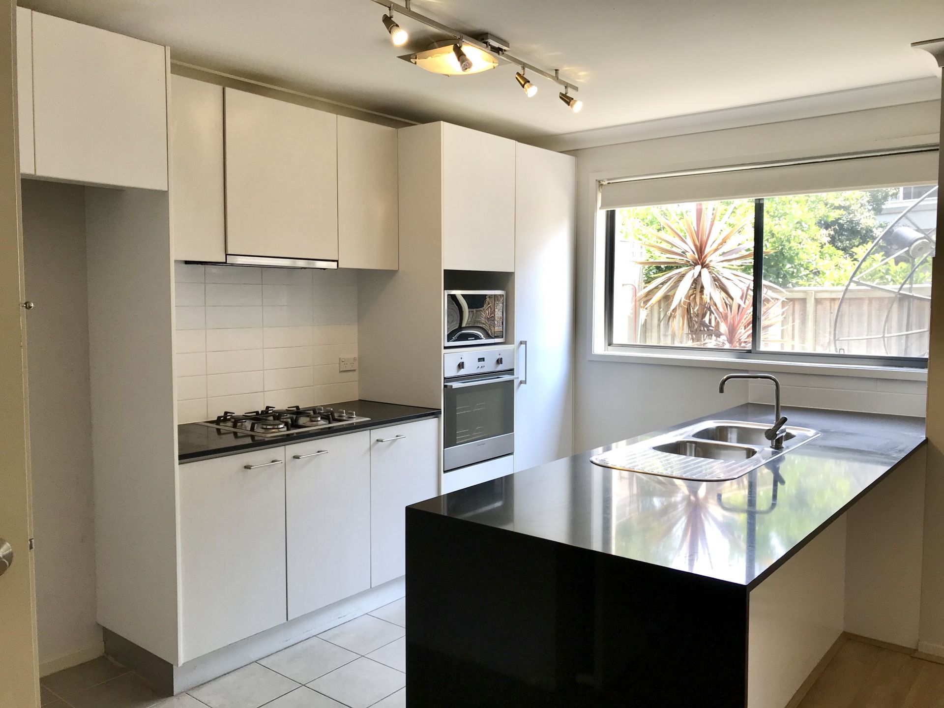 1/27 The Boulevarde, Holsworthy Macquarie Real Estate