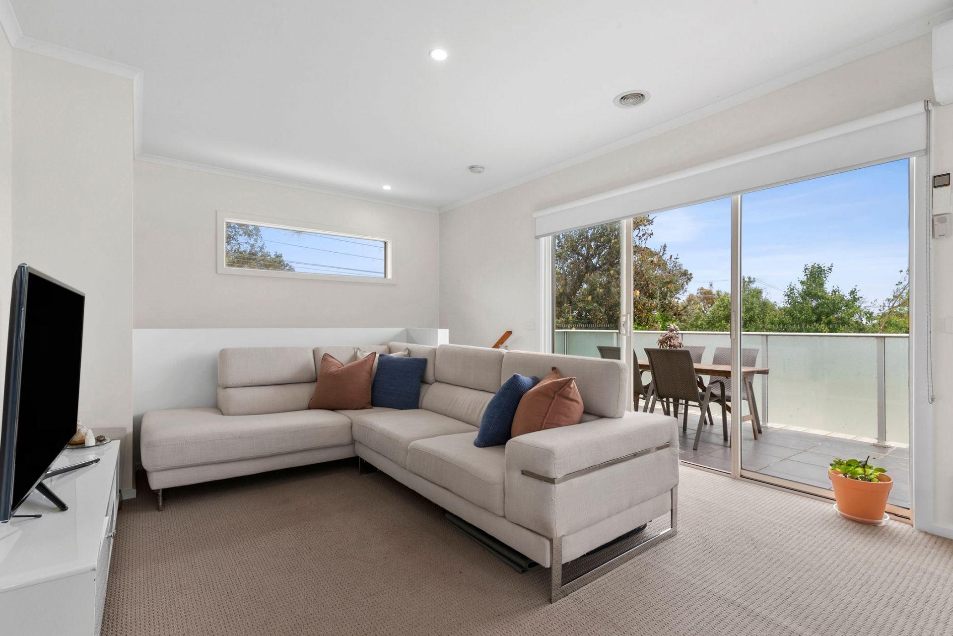 1/27 Van Ness Avenue, Mornington OBrien Real Estate