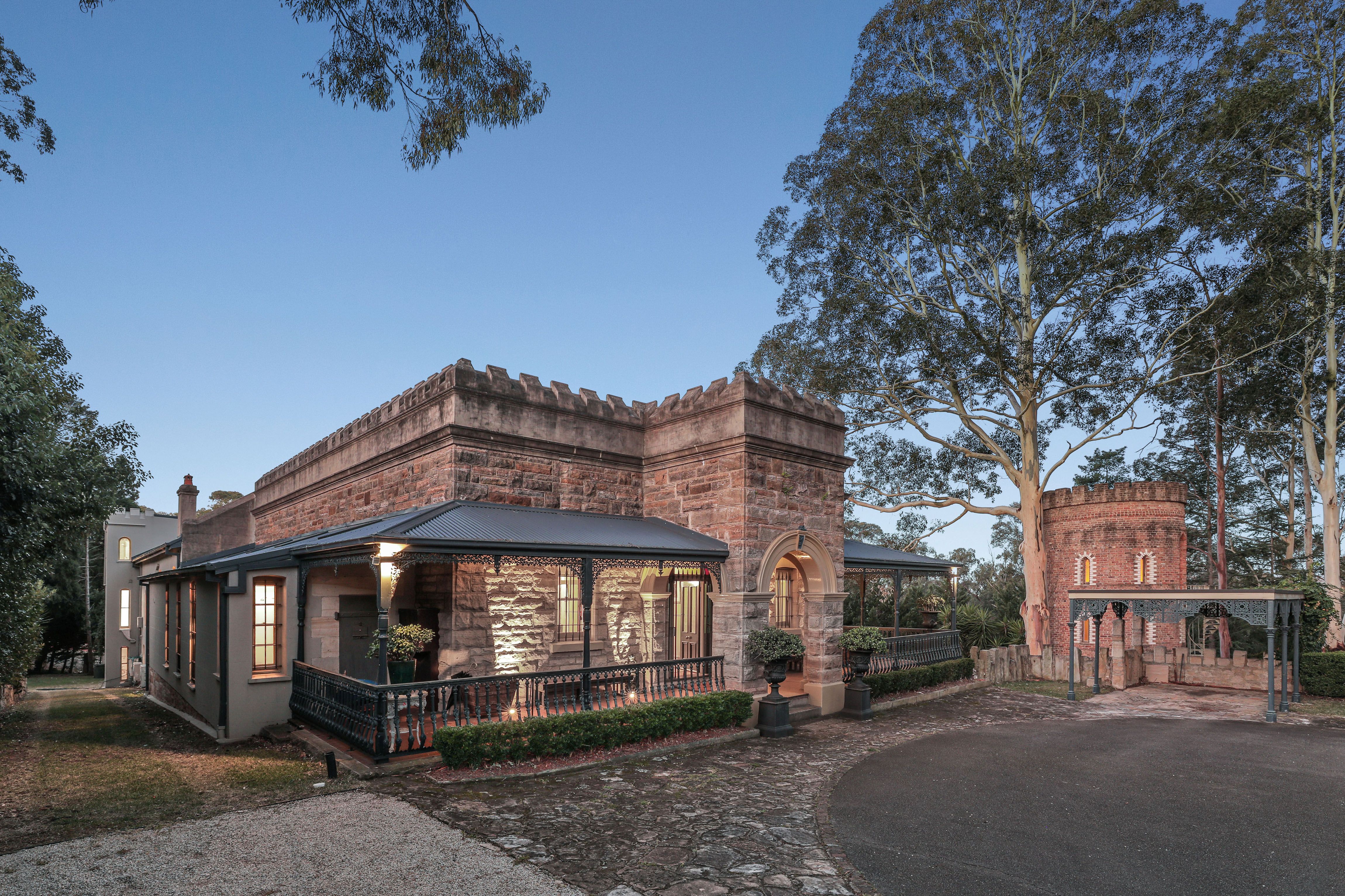 Real Estate For Sale 110 Railway Parade Springwood , NSW