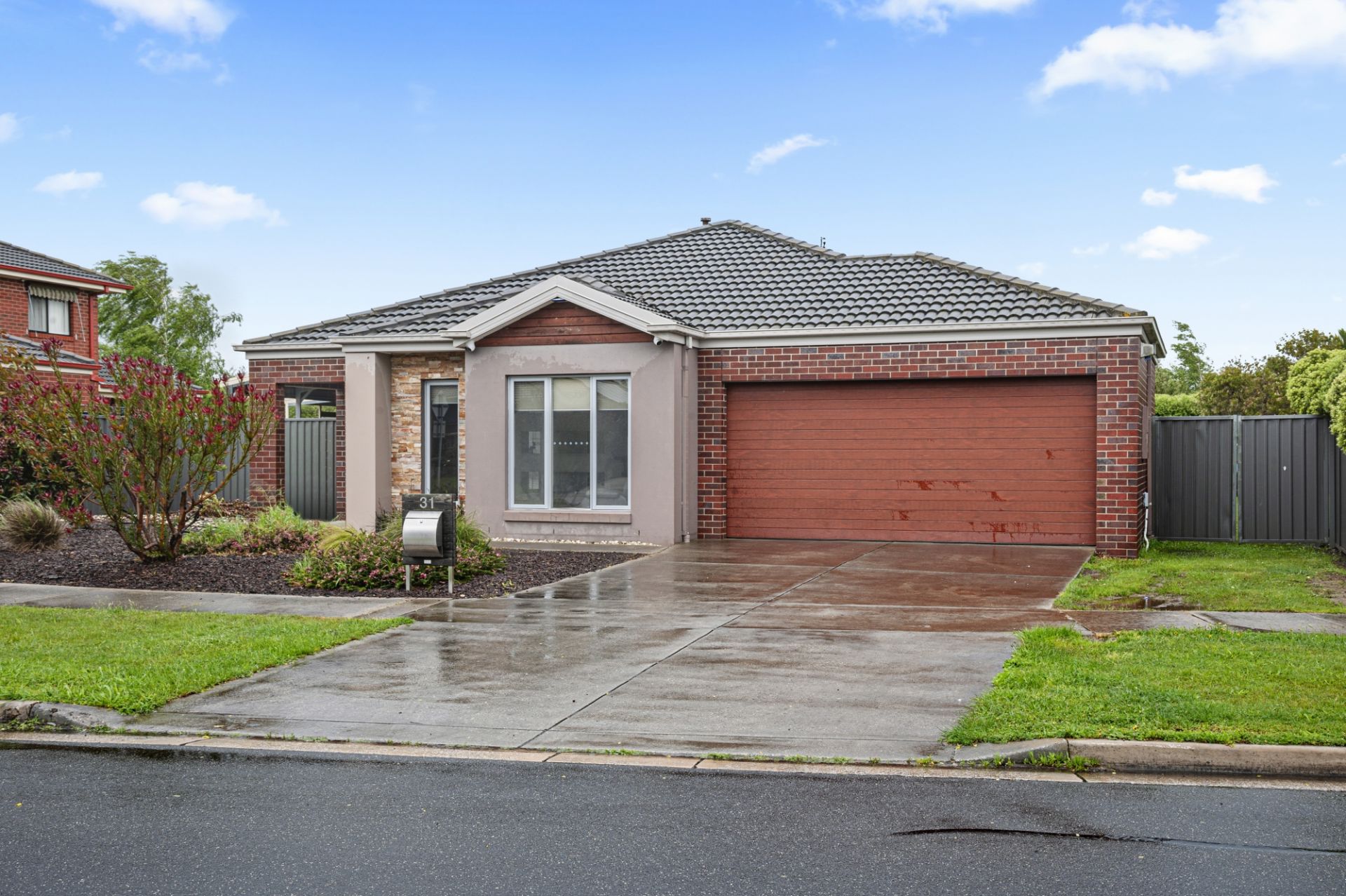 31 Dorset Drive, Alfredton Ballarat Real Estate Pty Ltd