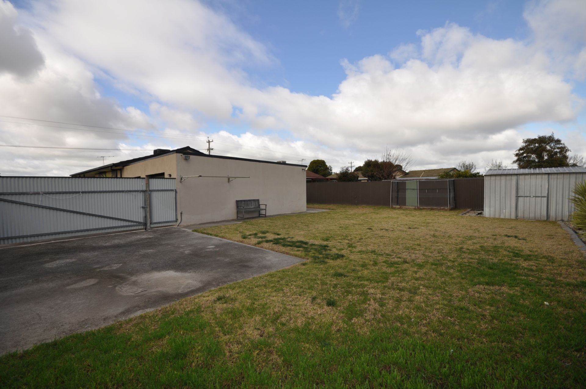 551 Kemp Street, Lavington Kane Real Estate