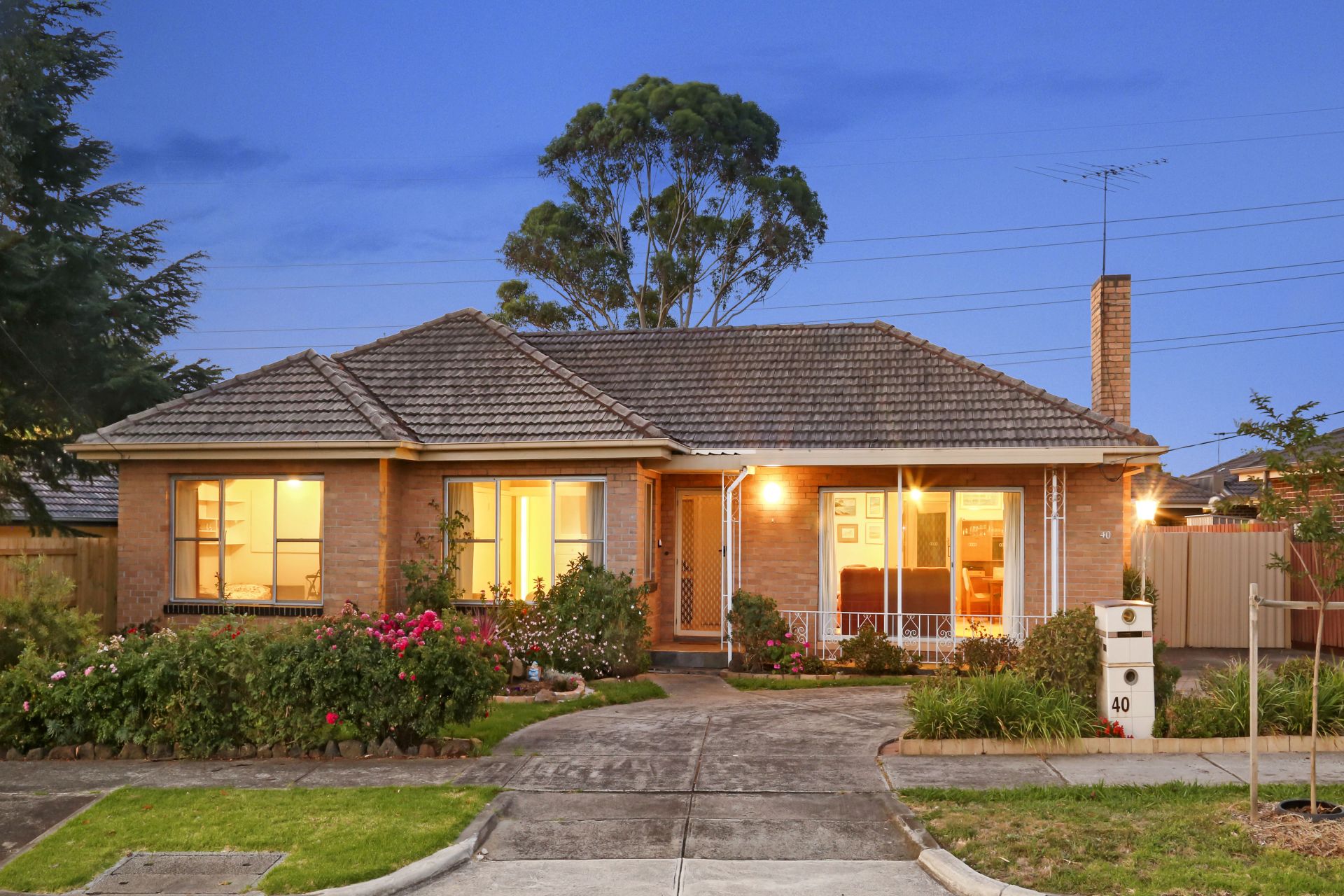 Real Estate For Sale 40 Hughes Parade Reservoir , VIC